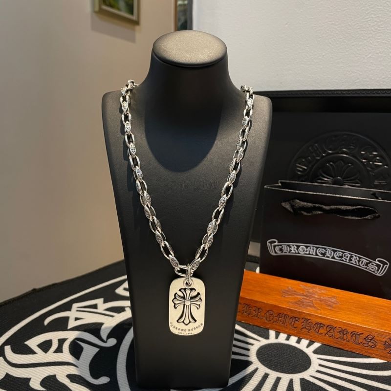 Ch*0me He**ts necklaces